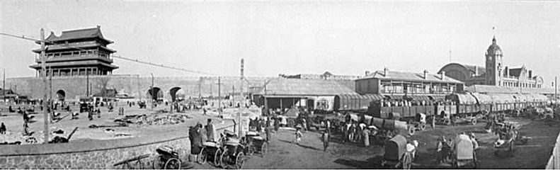 Am Bahnhof in Peking